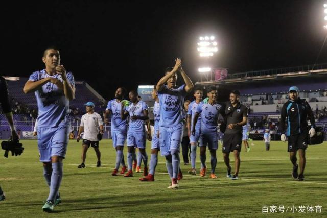 班凯罗三双魔术克鹈鹕 库兹马31分奇才胜国王